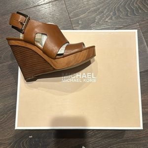 MICHAEL KORS Women’s Brown Leather Carla Platform Wedge Sandals Size 6